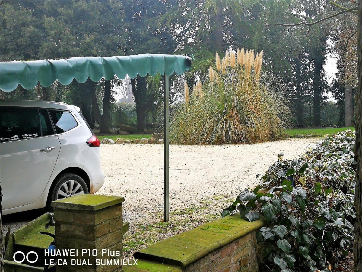 Villa Con Piscina 阿西西 外观 照片