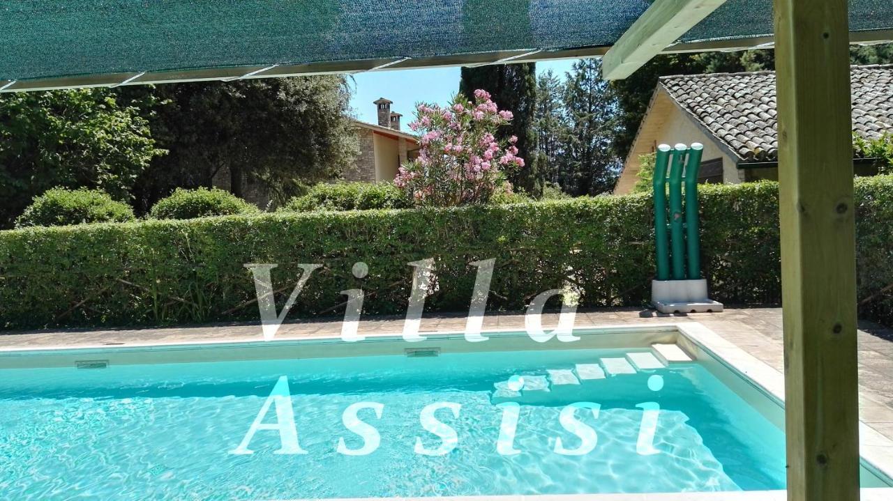 Villa Con Piscina 阿西西 外观 照片