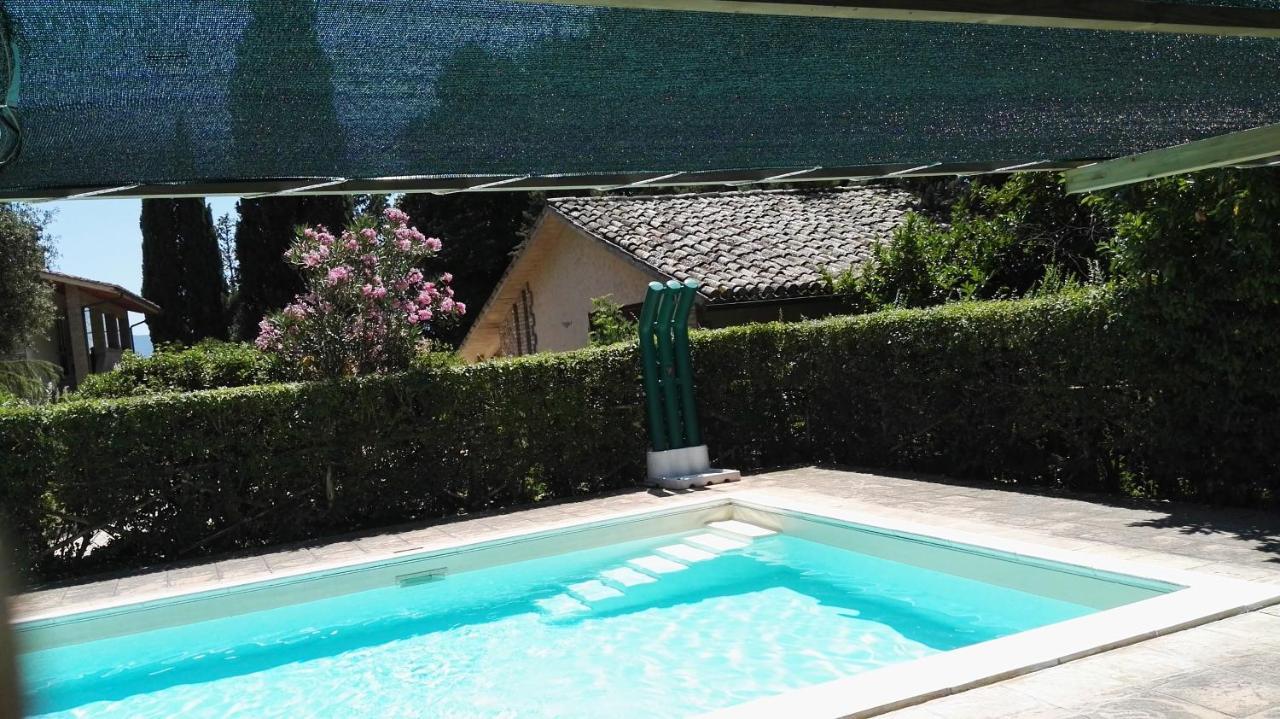 Villa Con Piscina 阿西西 外观 照片