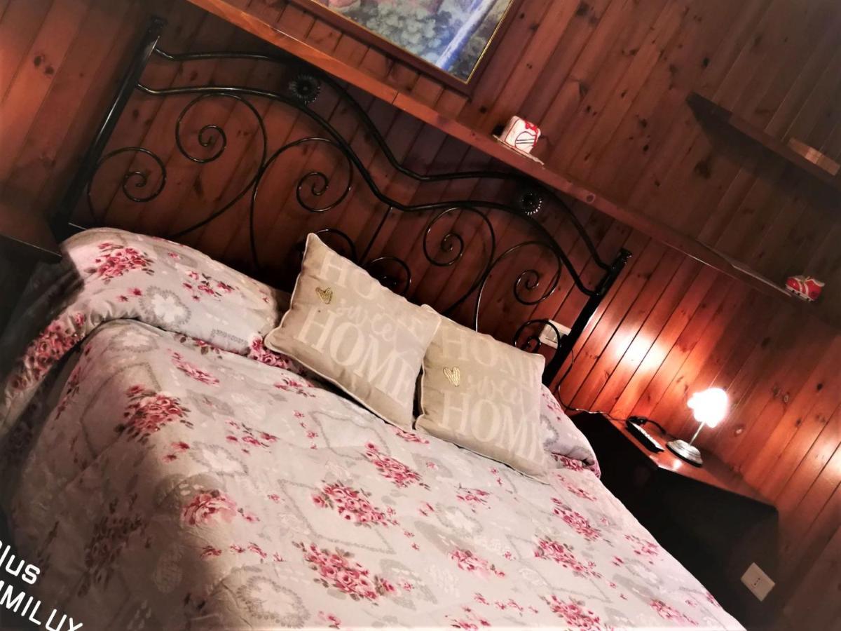 Villa Con Piscina 阿西西 外观 照片