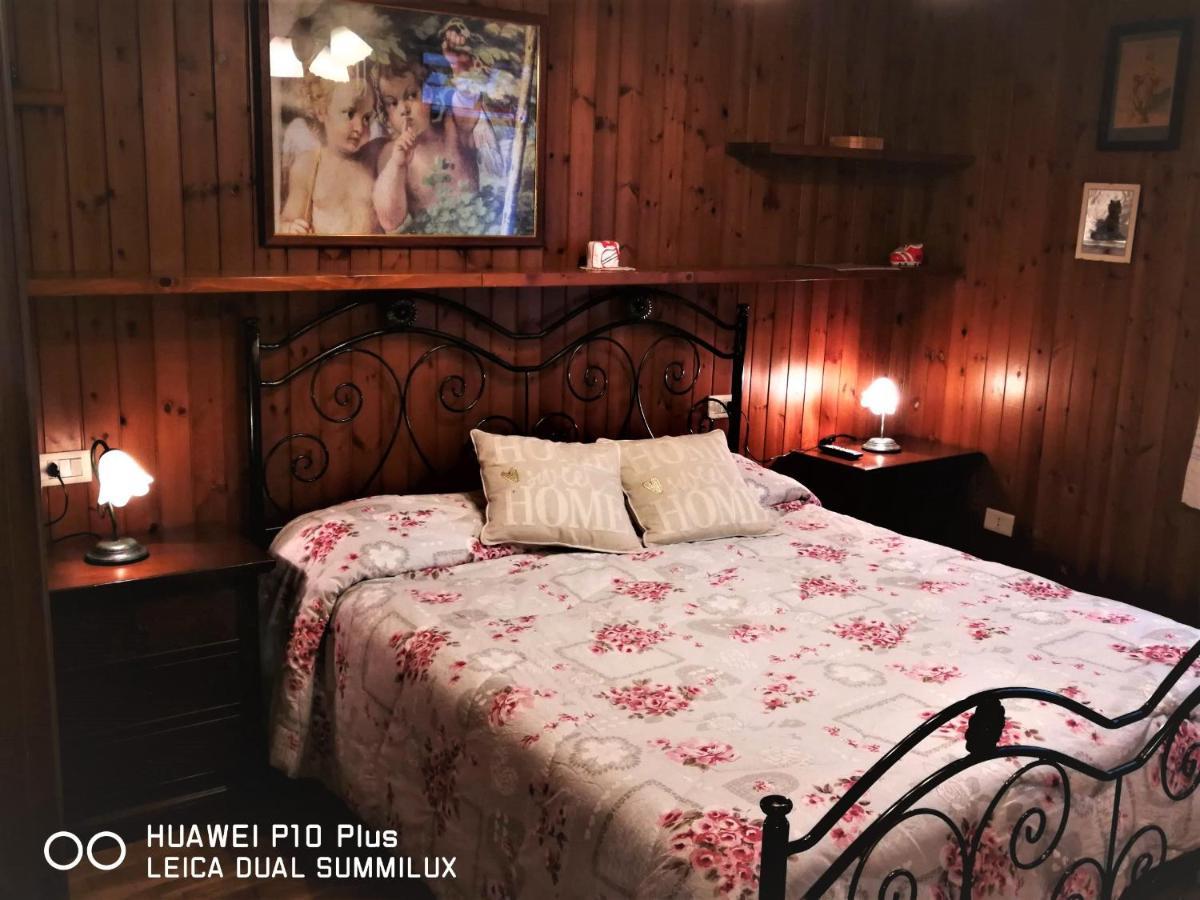 Villa Con Piscina 阿西西 外观 照片